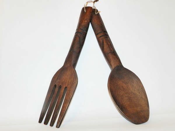 Set lingura si furculita vechi, din lemn